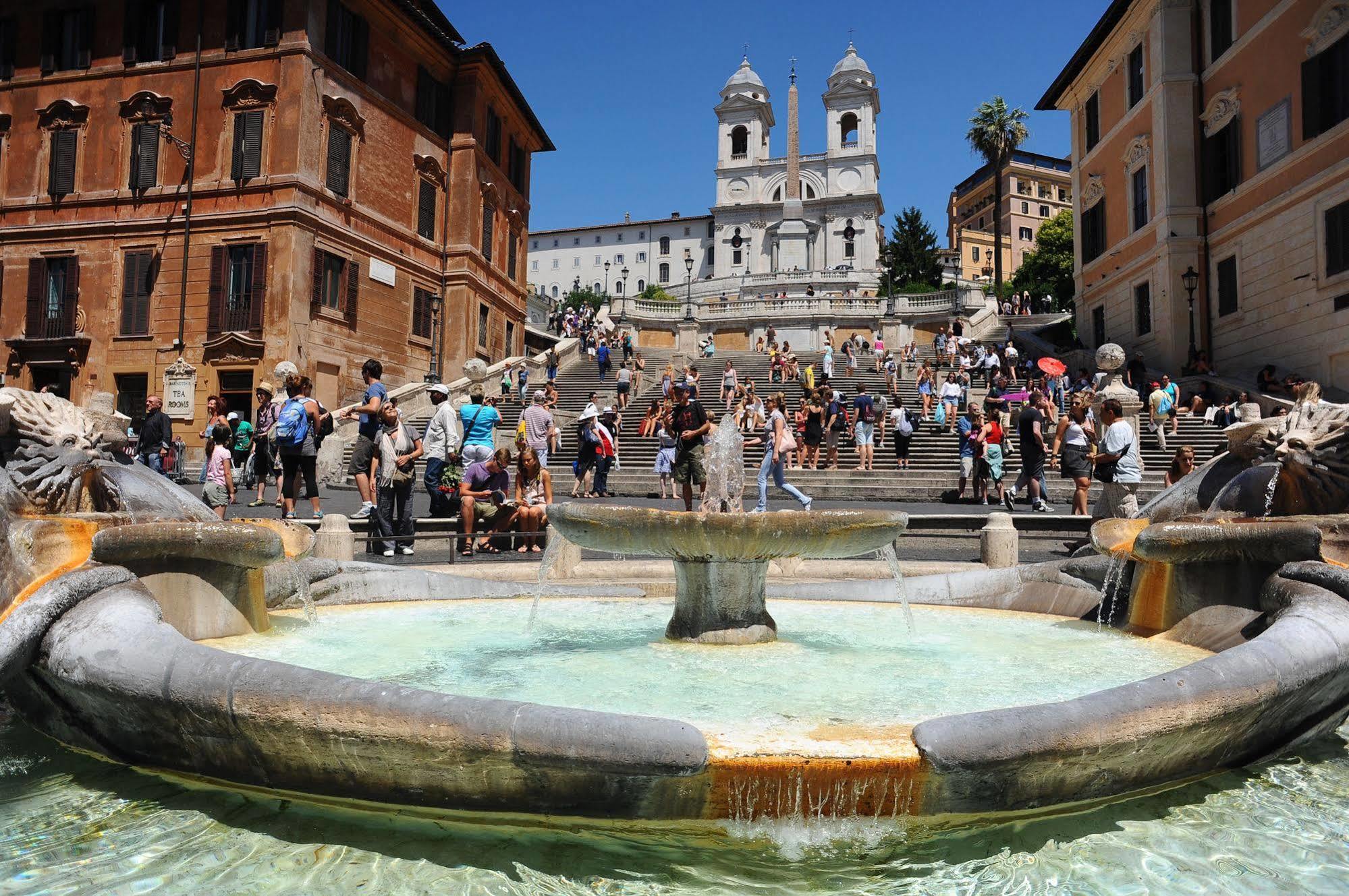 Domus Trevi Panzió Róma Kültér fotó